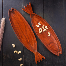 Load image into Gallery viewer, Set of 2-Fish Serving Trays
